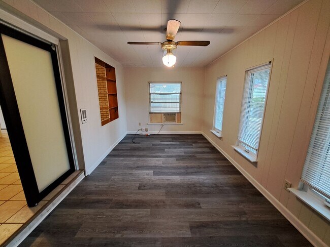 Building Photo - 7819 Hearthstone Cir