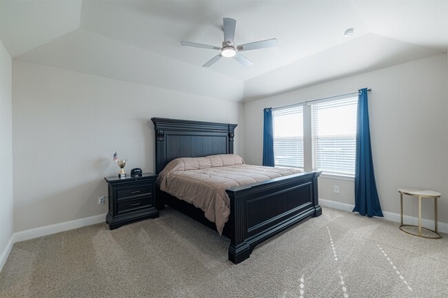 Building Photo - 5511 Coral Land Dr