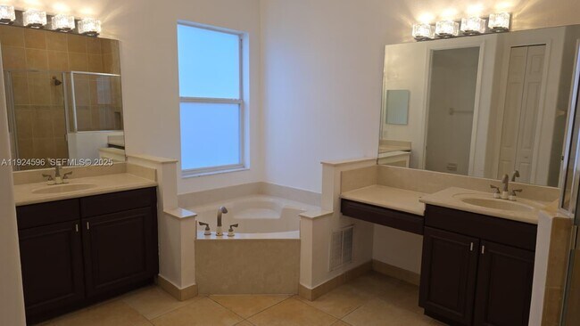 Building Photo - 2802 Quiet Water Trail