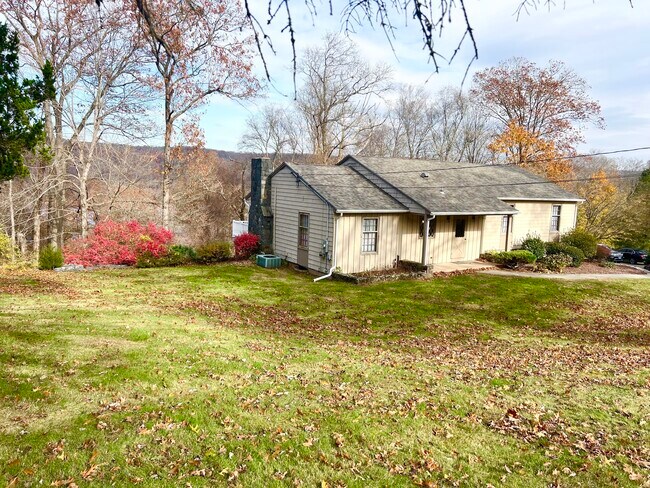 Building Photo - 524 Saybrook Rd