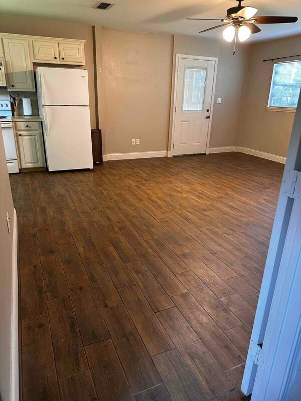 Building Photo - 11773 County Rd 140