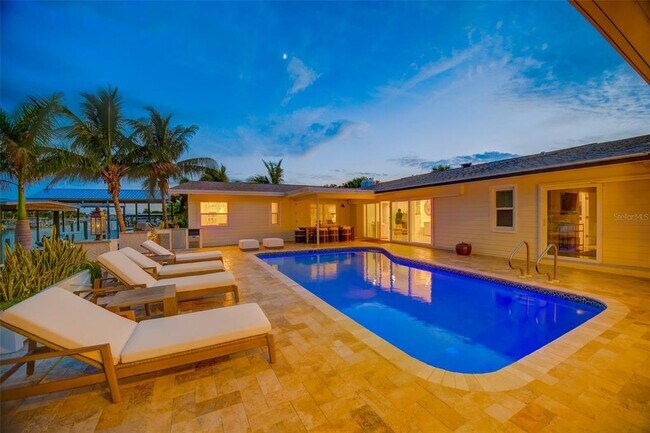 Building Photo - 807 Snug Island