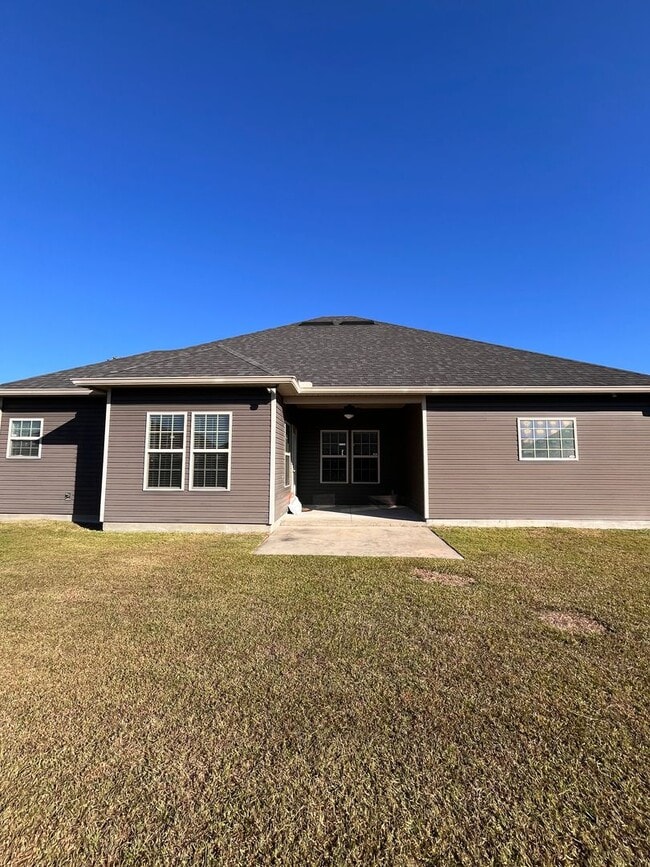 Building Photo - 4062 McKenzie Ln