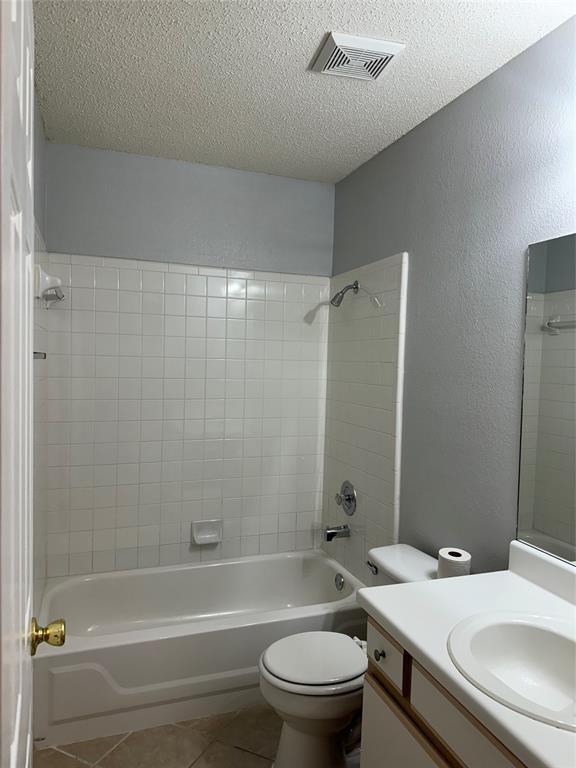 Building Photo - 9700 Copper Creek Dr