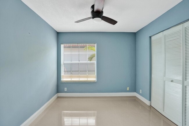 Building Photo - 17866 SW 10th Ln
