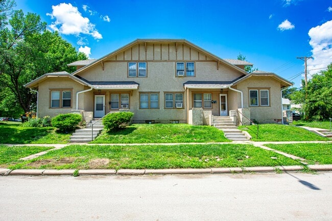 Building Photo - 2202 Wirt St