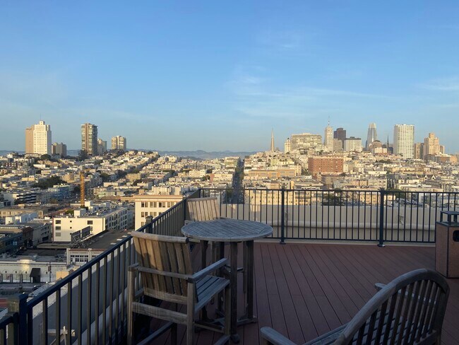 Roof deck view - 2040 Franklin St