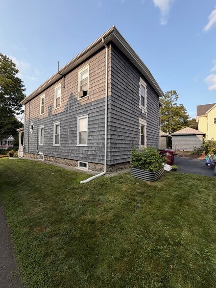 Building Photo - 32 Frank St