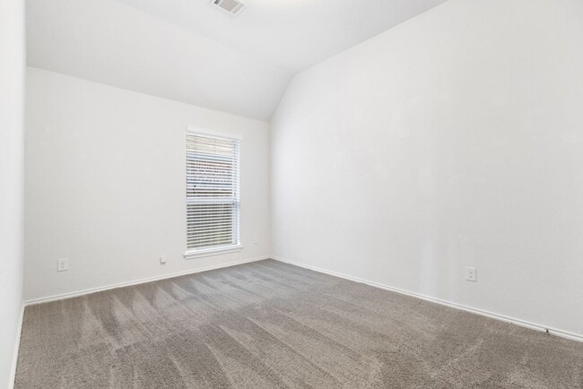 Building Photo - 4 Bedroom/3 Bath Kallinson Ranch Subdivision