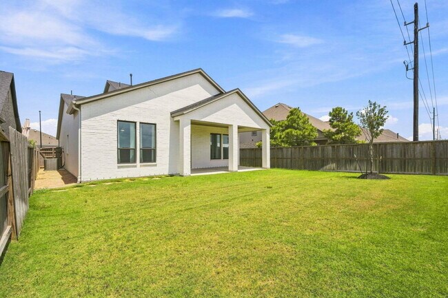 Building Photo - 24631 Fluttering Dove Ln