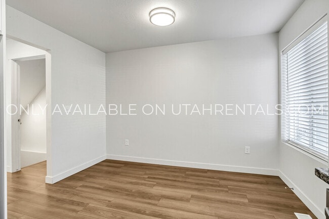 Building Photo - 78 N 300 W St