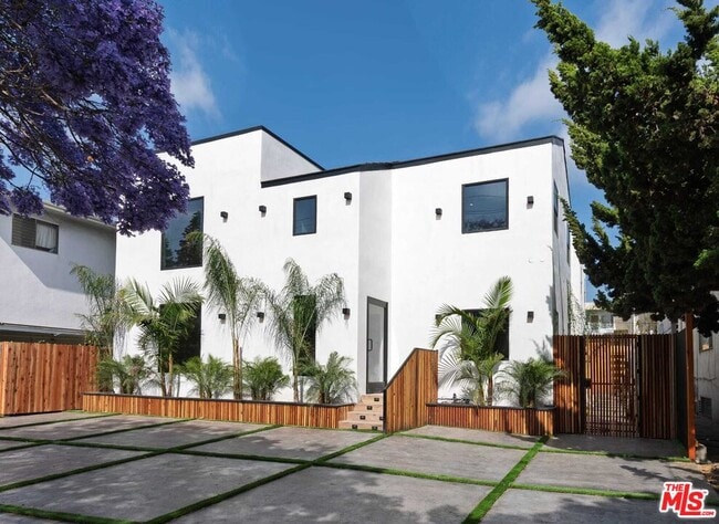 Building Photo - 1450 S Holt Ave