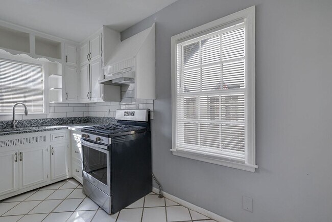 Building Photo - NOW ACCEPTING CITY OF ATLANTA 3-BEDROOM HOUSING VOUCHERS.