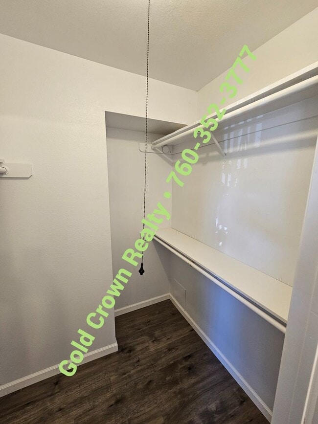Building Photo - Newly Renovated Condo for Rent