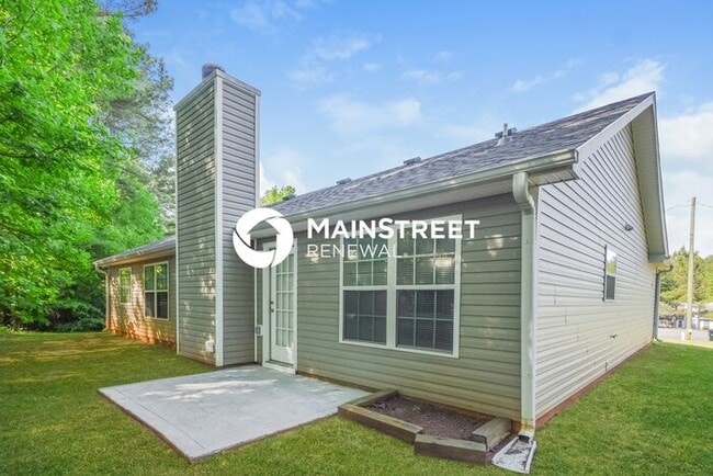 Building Photo - 3 Bedroom Pet-Friendly Home in Oxford, GA with Main Street Renewal