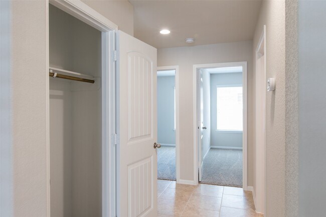 Building Photo - 29311 Dunns Creek Ct