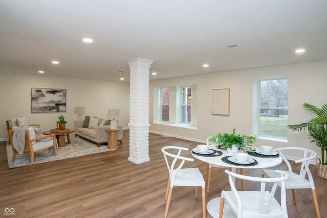 Building Photo - 6337 Cardinal Ln