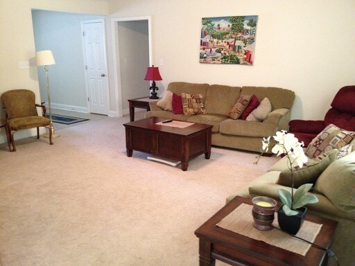 Building Photo - 4BR/2BA Knoxville One-level home; 10 miles from UT Hospital