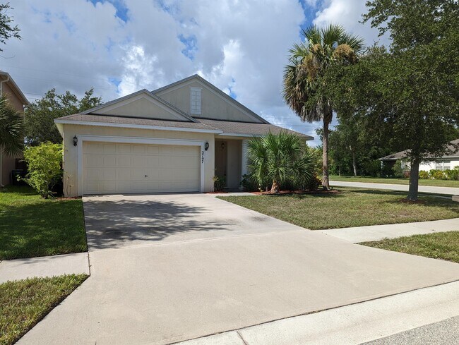 Building Photo - 3797 Mt Carmel Ln