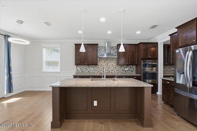 Building Photo - 102 Ann Scott Dr