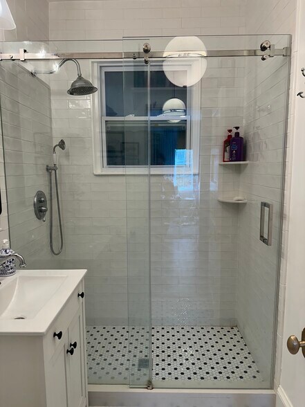 Building Photo - 1711 35th St NW