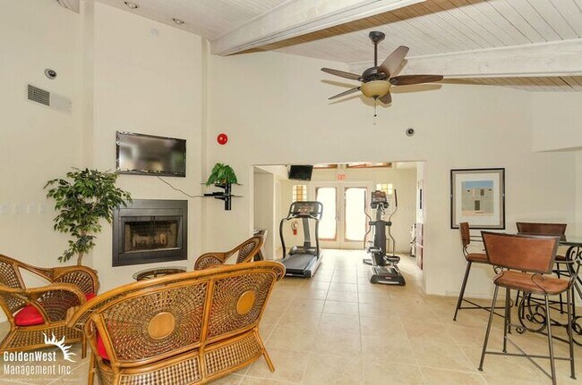 Building Photo - Beautiful 2Bda 2Ba Condo with Fireplace in Scottsdale!