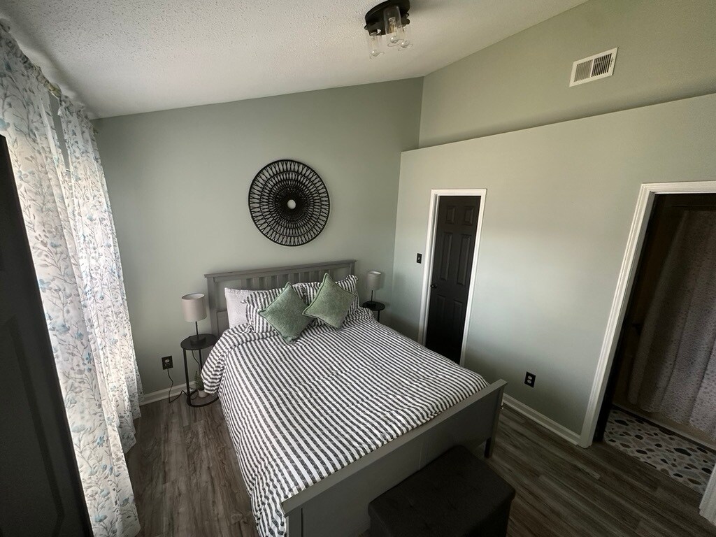 Building Photo - 172 Waters Edge Ln