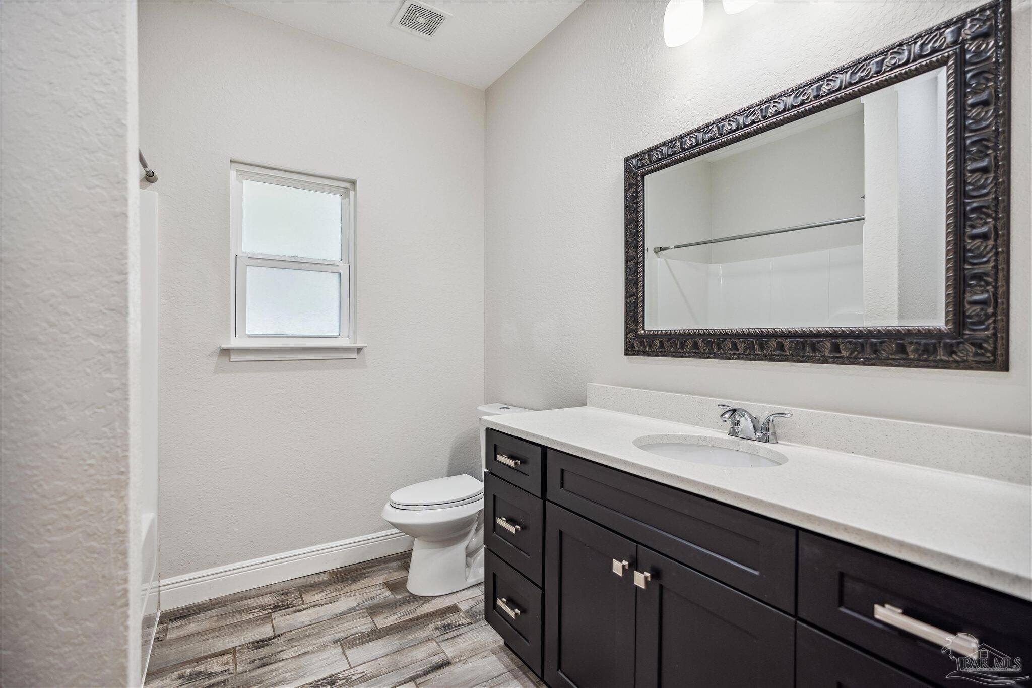 Building Photo - 912 N 8th Ave