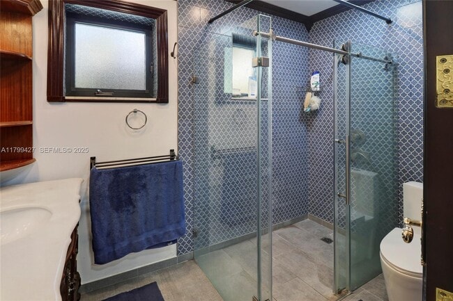 Building Photo - 550 Quail Ave