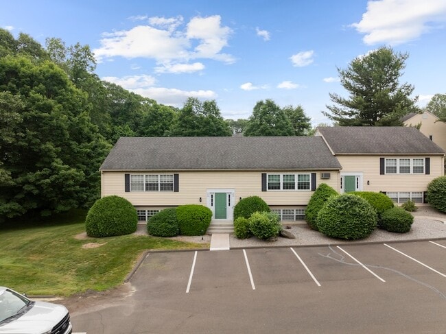 Primary Photo - 28 Brantwood Dr