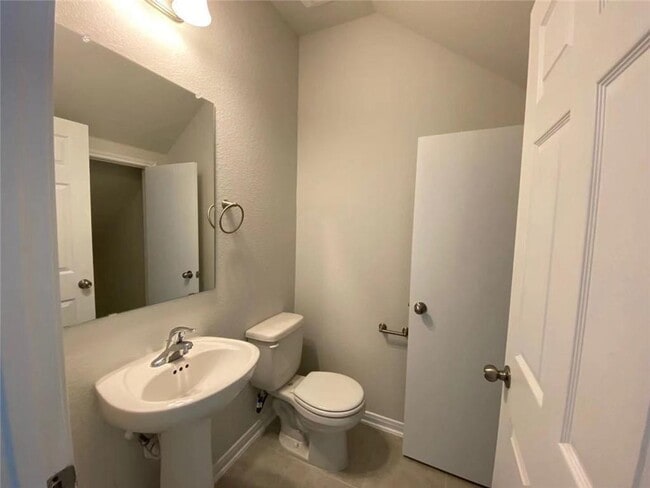 Building Photo - 4208 Birdwatch Loop