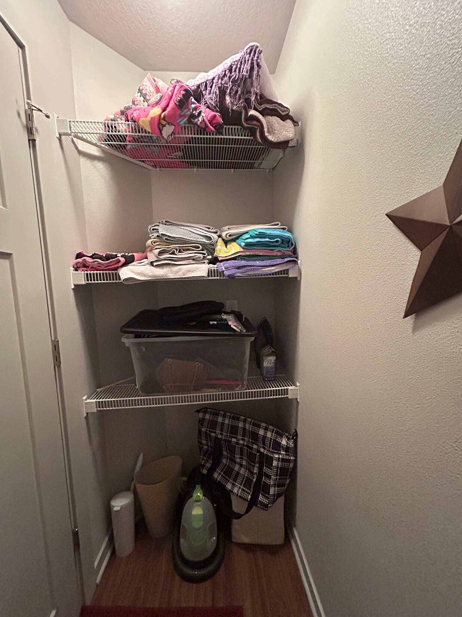 Building Photo - 4803 NE Oak Ln