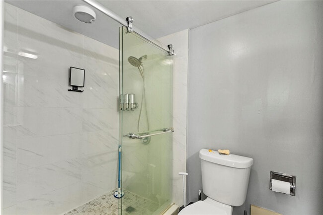 Building Photo - 22940 Oxford Pl