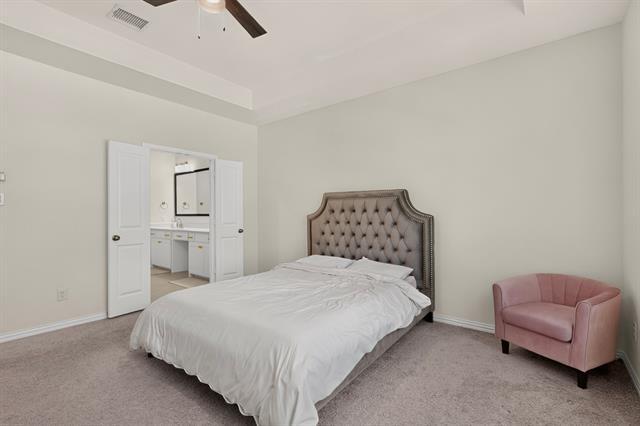 Building Photo - 605 Friendswood Dr
