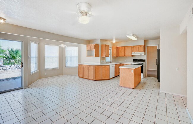 Building Photo - 7408 Big Bend Dr