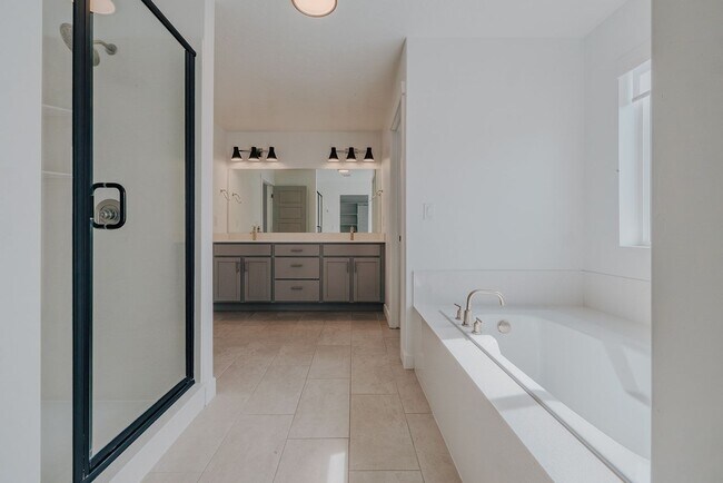 Building Photo - Stunning 4 Bedroom Home in Lehi with Great Amenities!