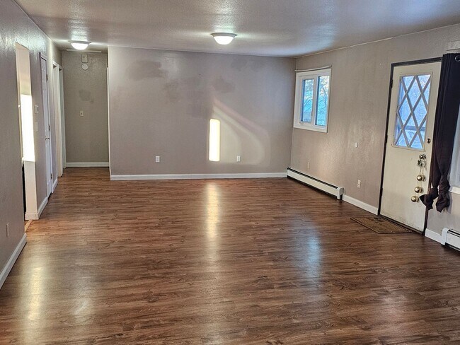 Building Photo - 1922 Hilling Ave