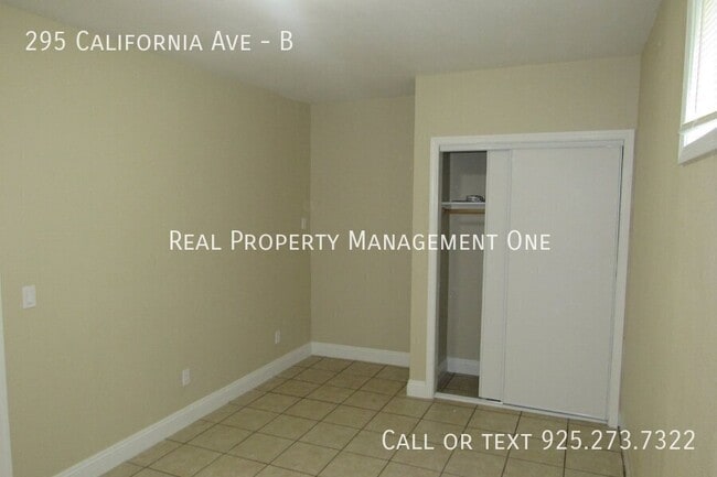 Building Photo - 295 California Ave