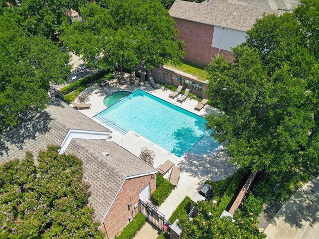 Building Photo - 6060 Thursby Ave