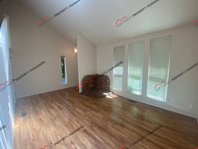 Building Photo - R277F