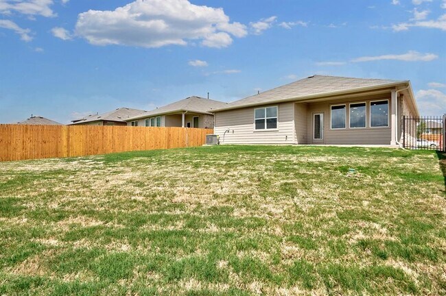 Building Photo - 10600 Seguin St