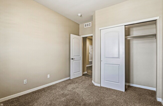 Building Photo - 2157 Honour Point Pl