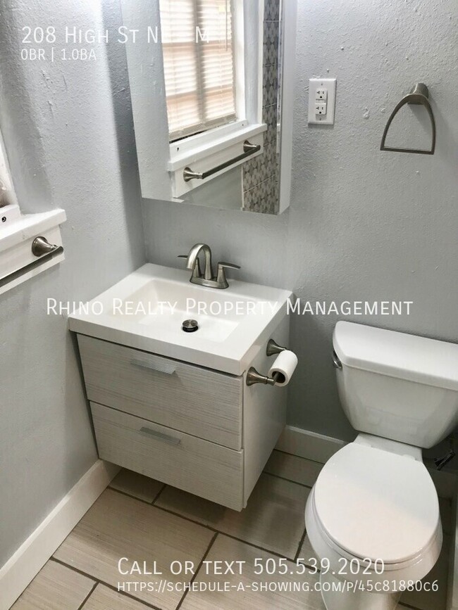 Building Photo - Welcome to Alhambra Court! Studio, 1 Bath!