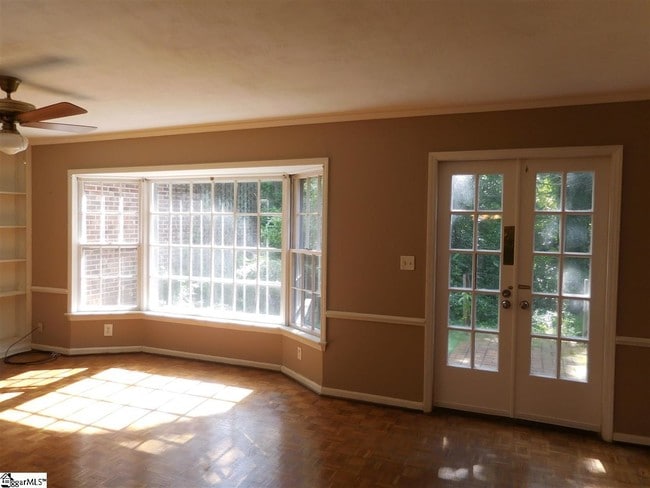 Building Photo - 31 Summercreek Dr