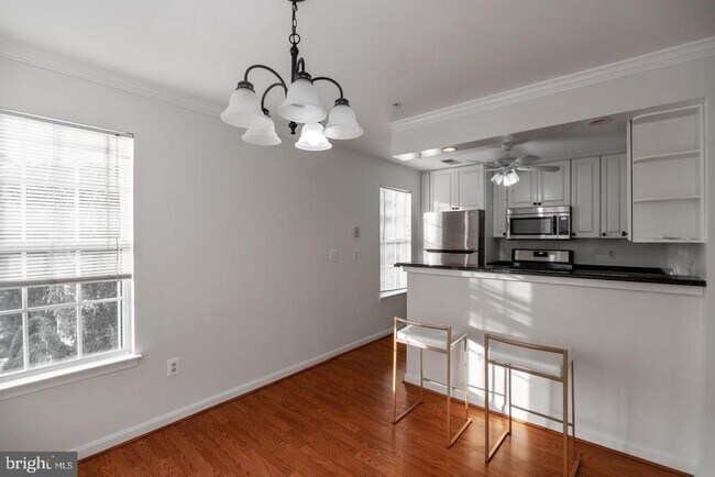 Building Photo - 131 Timberbrook Ln