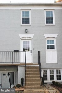 Building Photo - 154 Fairfield Dr