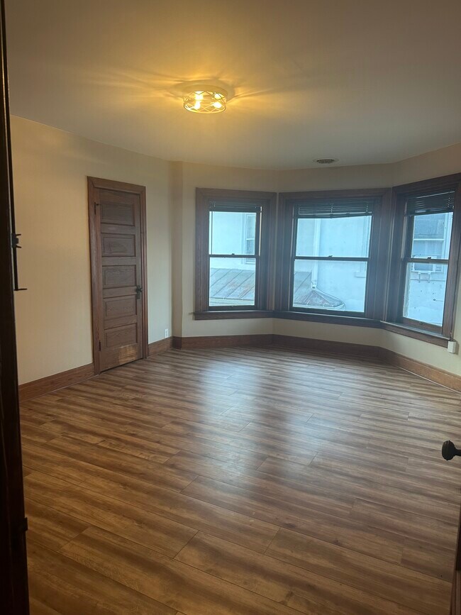 Building Photo - 118 Cocoa Ave