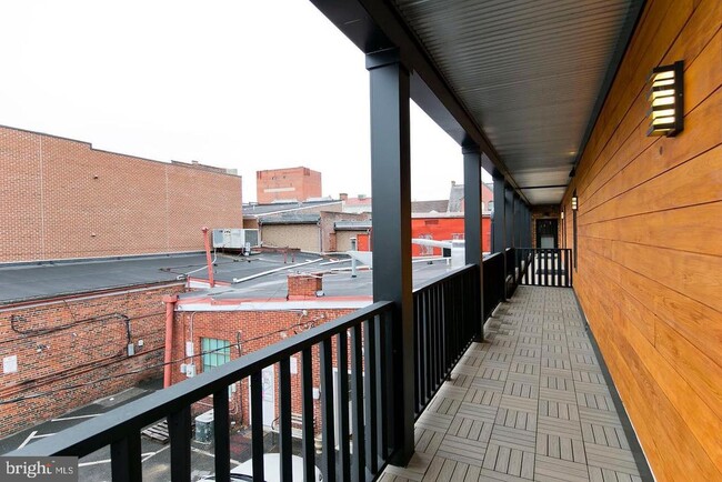 Building Photo - 160 N Loudoun St