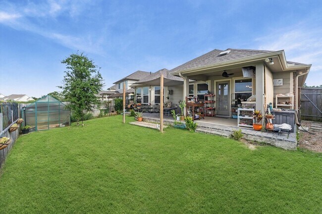Building Photo - 2185 Woodland Pine Dr