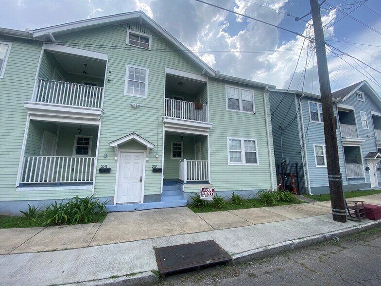 Primary Photo - 2035 Amelia St